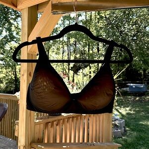 Victoria Secret 38C Black no wire Bra